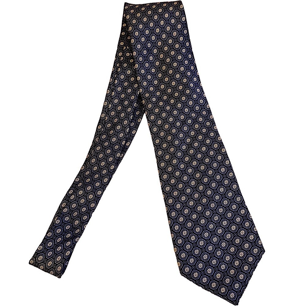 𝅺NEIMAN Marcus Blue Print Silk Tie